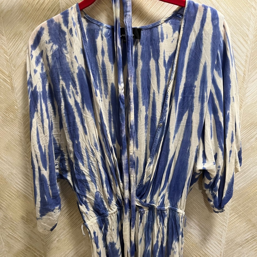 Lulus blue romper, worn once, size small